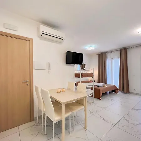 Comfy In Apartmán Bibione